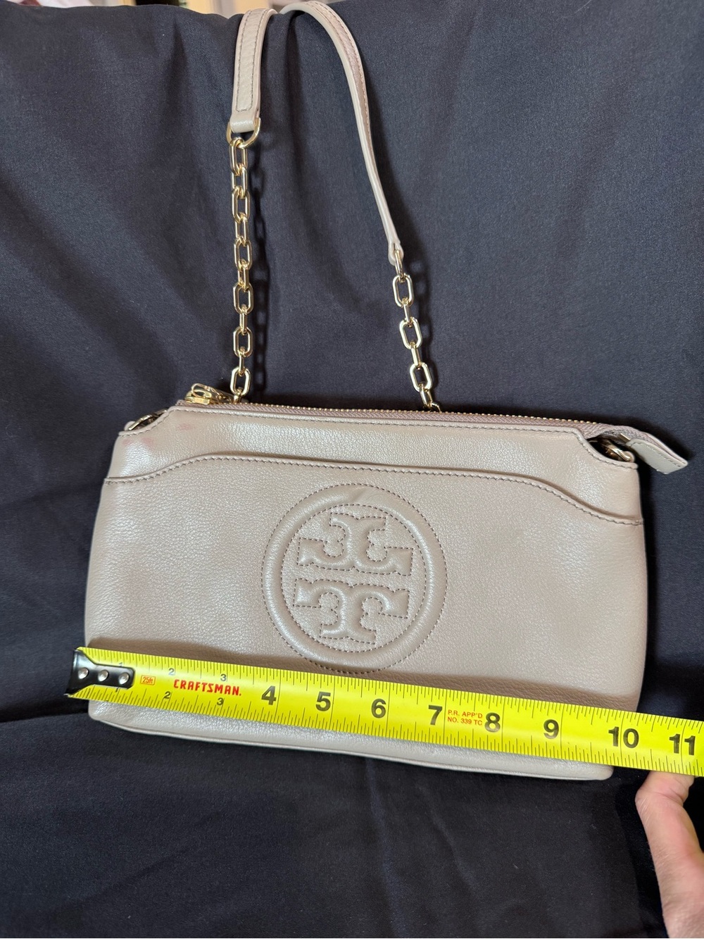 Tory Burch Pebbled Leather Crossbody in Pale Pink with Gold Chain - Picture 4 of 8